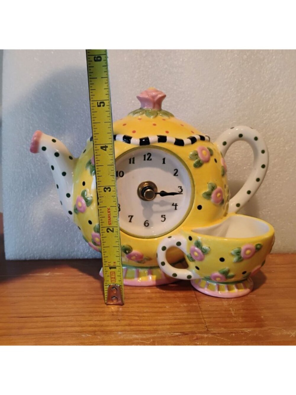 Mary Engelbreit Yellow Pink Rose Teapot Tea Cup Clock Vintage 2000 - Picture 3 of 9